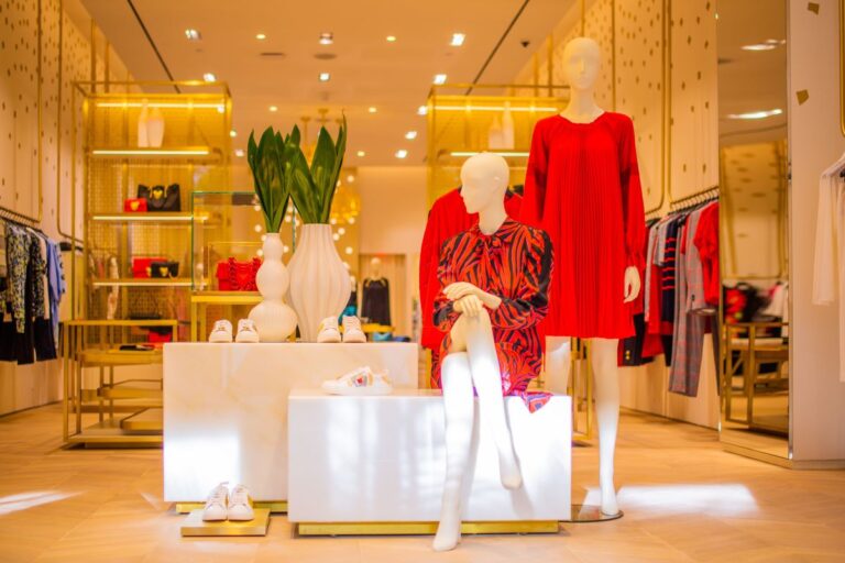 escada-bal-harbour-interior-3.jpg